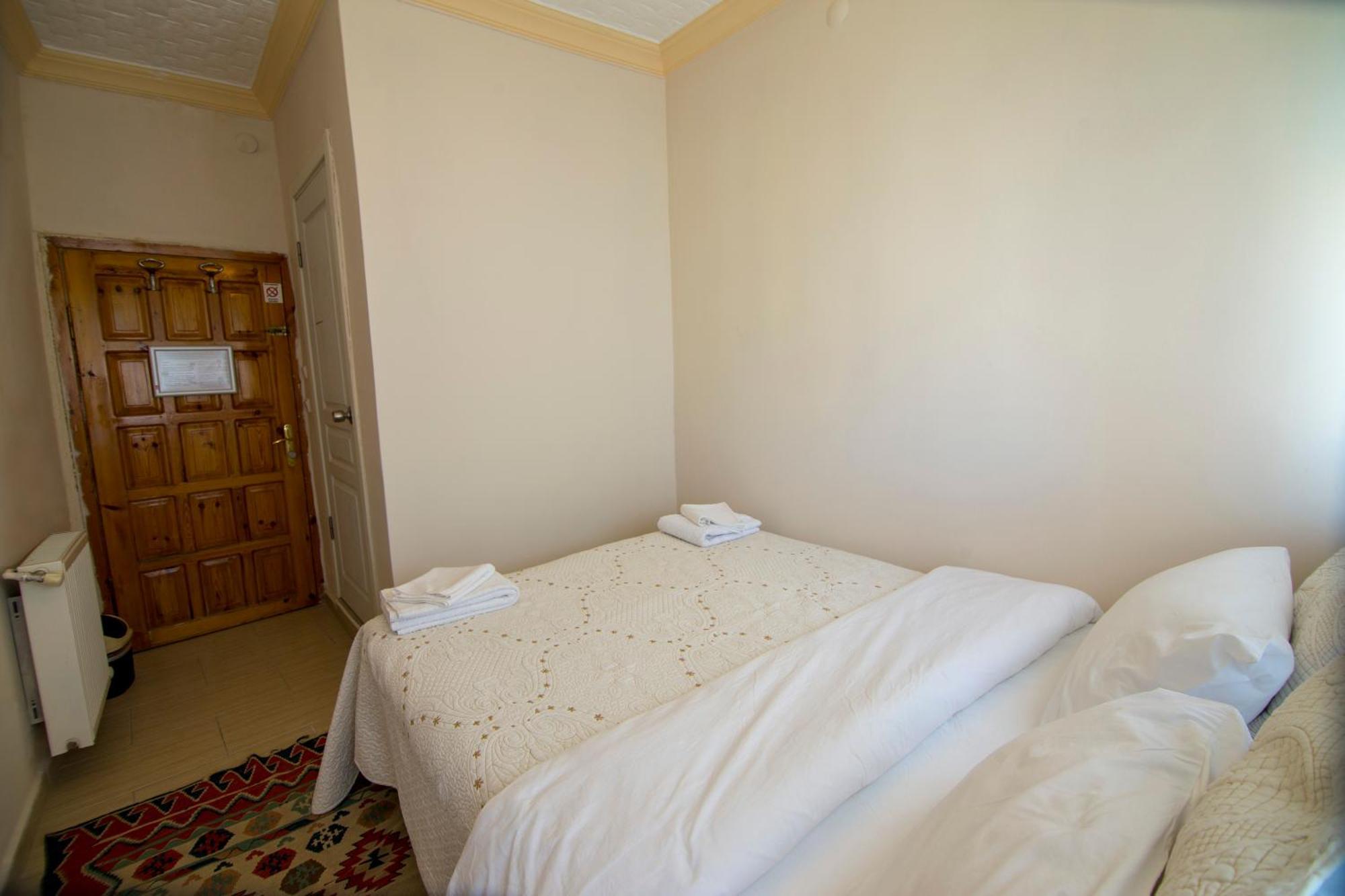 Kamelya Cave Hostel (Adults Only) Göreme Ngoại thất bức ảnh